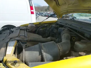 2004 Ford F-250 XL с VIN 1FTNX21L14EA07554, выставлен на аукционе IAAI как лот 41827692 с пробегом 236 072 миль миль и . История ставок и продаж доступна на DreamBid. Изображение 18.