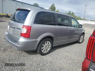 2016 Chrysler Town & Country Touring with VIN 2C4RC1BG4GR282061, listed as a Copart auction lot 68726324 with 139,247 mi miles and Clean Title. Bid and sale history available at DreamBid. Image 3.