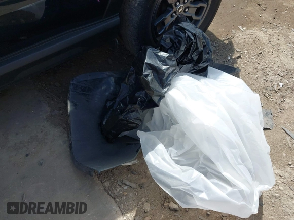 2022 Kia Telluride EX z VIN 5XYP3DHC0NG267782, wystawiony jako IAAI lot #42230498 z przebiegiem 61 246 mil mil oraz . Historia ofert i sprzedaży dostępna na DreamBid. Obrazek 12.