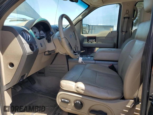 2005 Ford F-150 XLT с VIN 1FTPW14525FA74887, выставлен на аукционе Copart как лот 64232475 с пробегом 246 400 миль миль и Чистый • Clean title. История ставок и продаж доступна на DreamBid. Изображение 7.