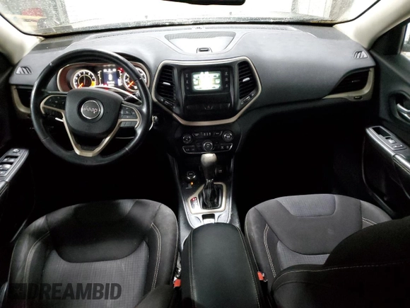 2015 Jeep Cherokee Latitude z VIN 1C4PJMCS8FW578532, wystawiony jako Copart lot #56816125 z przebiegiem 108 423 mil mil oraz Szkoda całkowita • Salvage title. Historia ofert i sprzedaży dostępna na DreamBid. Obrazek 8.