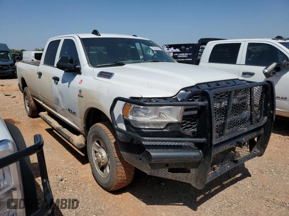 2022 Ram 3500 Tradesman with VIN 3C63R3GL4NG238612, listed as a Copart auction lot 51502195 with 110,373 mi miles and Clean Title. Bid and sale history available at carsss.com. Image 4.