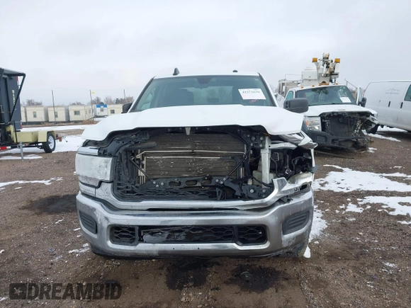 2020 Ram 2500 Tradesman with VIN 3C6UR4HJ1LG261432, listed as a IAAI auction lot 41573636 with 154,147 mi miles. Bid and sale history available at carsss.com. Image 13.