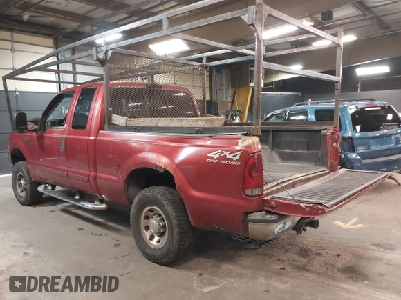 2002 Ford Super Duty F-250 XL with VIN 1FTNX21L82EA87027, listed as a IAAI auction lot 41893004 with 214,580 mi miles. Bid and sale history available at carsss.com. Image 3.