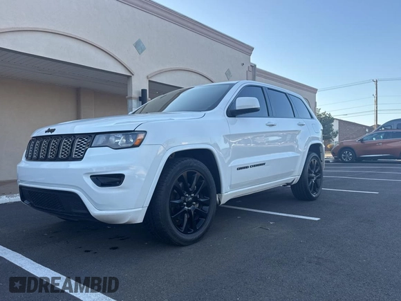 2019 Jeep Grand Cherokee Laredo E with VIN 1C4RJFAG6KC611574, listed as a Copart auction lot 53000945 with 110,698 mi miles and Clean Title. Bid and sale history available at carsss.com. Image 2.