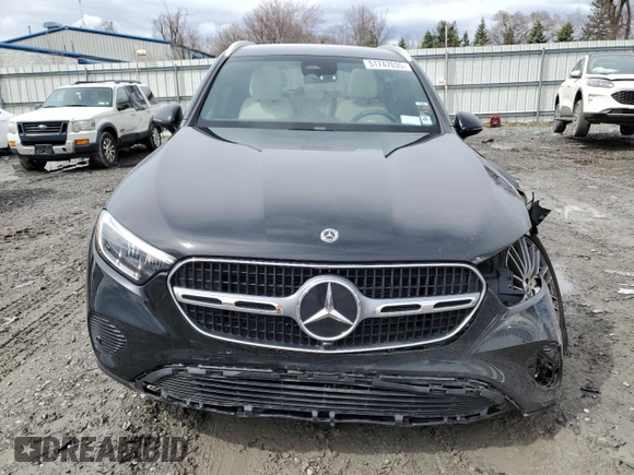 2024 Mercedes-Benz GLC 300 z VIN W1NKM4HBXRF129263, wystawiony jako Copart lot #51747035 z przebiegiem 15 898 mil mil oraz Szkoda całkowita • Salvage title. Historia ofert i sprzedaży dostępna na DreamBid. Obrazek 5.