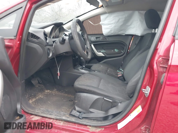 2011 Ford Fiesta SE with VIN 3FADP4EJ9BM216456, listed as a IAAI auction lot 41918530 with 165,989 mi miles. Bid and sale history available at carsss.com. Image 5.