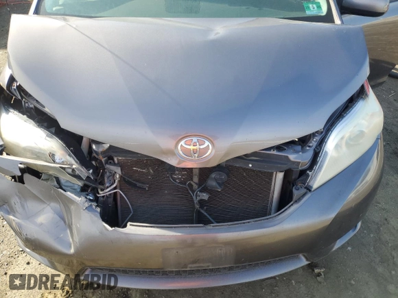 2011 Toyota Sienna LE AAS with VIN 5TDKK3DC8BS036611, listed as a Copart auction lot 51738305 with 0 mi miles and Salvage Title. Bid and sale history available at carsss.com. Image 12.