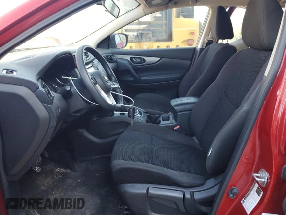 2017 Nissan Rogue SV z VIN JN1BJ1CP0HW033807, wystawiony jako Copart lot #53714385 z przebiegiem 100 421 mil mil oraz Szkoda całkowita • Salvage title. Historia ofert i sprzedaży dostępna na DreamBid. Obrazek 7.