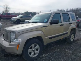 2010 Jeep Liberty Sport with VIN 1J4PN2GK5AW136345, listed as a IAAI auction lot 42013920 with 152,597 mi miles and . Bid and sale history available at DreamBid. Image 2.
