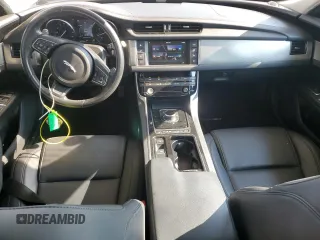 2018 Jaguar XF 25t with VIN SAJBR4FX8JCY69487, listed as a Copart auction lot 62713694 with 62,598 mi miles and Salvage Title. Bid and sale history available at carsss.com. Image 8.