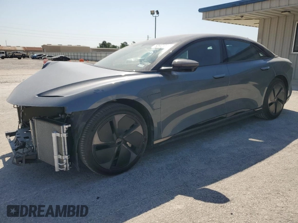 2024 Lucid Air Touring z VIN 50EA1TEA0RA002936, wystawiony jako Copart lot #50941055 z przebiegiem 8934 mil mil oraz Szkody całkowita. Historia ofert i sprzedaży dostępna na DreamBid. Obrazek 1.