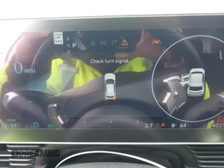 2024 Hyundai Ioniq 5 Limited z VIN KM8KR4DE4RU310424, wystawiony jako IAAI lot #41761478 z przebiegiem 4 027 mil mil oraz . Historia ofert i sprzedaży dostępna na DreamBid. Obrazek 7.