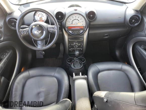 2013 MINI Countryman with VIN WMWZB3C56DWR35839, listed as a Copart auction lot 54089005 with 153,949 mi miles and Clean title. Bid and sale history available at DreamBid. Image 8.