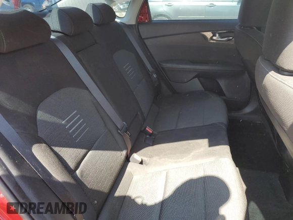2019 Kia Forte S z VIN 3KPF34AD2KE041069, wystawiony jako Copart lot #56158025 z przebiegiem 114 503 mil mil oraz Nie do naprawy • Non repairable. Historia ofert i sprzedaży dostępna na DreamBid. Obrazek 10.
