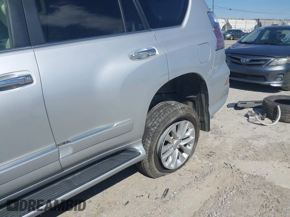 2019 Lexus GX 460 z VIN JTJBM7FX0K5210725, wystawiony jako IAAI lot #41862293 z przebiegiem 105 263 mil mil oraz . Historia ofert i sprzedaży dostępna na DreamBid. Obrazek 19.