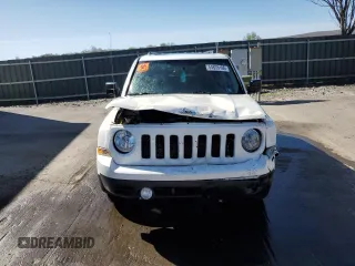 2015 Jeep Patriot Latitude z VIN 1C4NJRFBXFD417188, wystawiony jako Copart lot #54633165 z przebiegiem Nie podano mil oraz Szkoda całkowita • Salvage title. Historia ofert i sprzedaży dostępna na DreamBid. Obrazek 5.