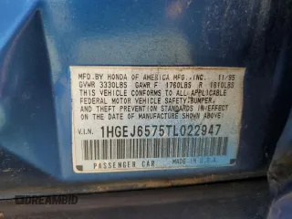 1996 Honda Civic LX with VIN 1HGEJ6575TL022947, listed as a Copart auction lot 77796524 with 271,234 mi miles and Non Repairable. Bid and sale history available at carsss.com. Image 12.