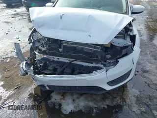 2018 Ford Focus SE with VIN 1FADP3FE0JL282325, listed as a IAAI auction lot 41635979 with 44,295 mi miles. Bid and sale history available at carsss.com. Image 6.
