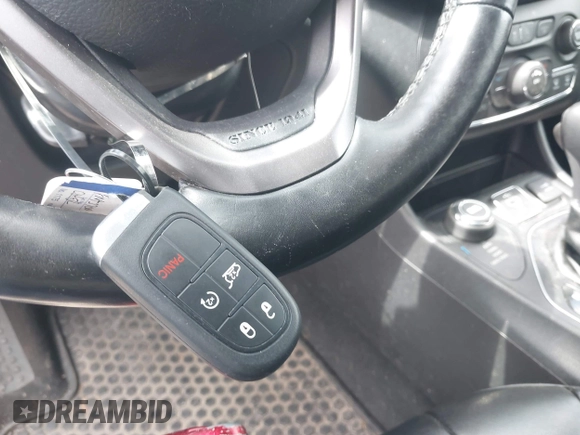 2020 Jeep Cherokee Latitude Plus with VIN 1C4PJMLB1LD569548, listed as a IAAI auction lot 42330117 with 37,897 mi miles and . Bid and sale history available at DreamBid. Image 11.