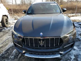 2020 Maserati Levante GranLusso with VIN ZN661XUL1LX354981, listed as a Copart auction lot 43212585 with 53,057 mi miles and Non Repairable. Bid and sale history available at carsss.com. Image 5.