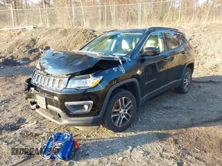 2017 Jeep Compass Latitude z VIN 3C4NJDBB3HT660959, wystawiony jako IAAI lot #41118574 z przebiegiem 114 643 mil mil oraz . Historia ofert i sprzedaży dostępna na DreamBid. Obrazek 16.