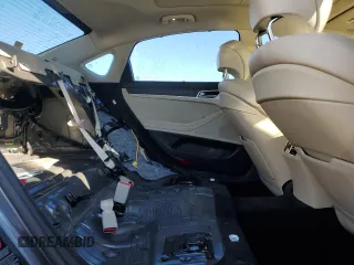 2018 Genesis G80 3.8L with VIN KMHGN4JE7JU249418, listed as a Copart auction lot 76242584 with 86,971 mi miles and Salvage Title. Bid and sale history available at carsss.com. Image 10.