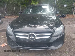 2018 Mercedes-Benz C 300 с VIN 55SWF4JB2JU248820, выставлен на аукционе IAAI как лот 42538805 с пробегом 148 140 миль миль и . История ставок и продаж доступна на DreamBid. Изображение 6.
