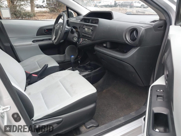 2014 Toyota Prius One with VIN JTDKDTB33E1067408, listed as a IAAI auction lot 41573895 with 245,383 mi miles and . Bid and sale history available at DreamBid. Image 5.