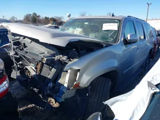 2007 Chevrolet Suburban LT with VIN 1GNFK16327J351287, listed as a IAAI auction lot 38288423 with 152,511 mi miles. Bid and sale history available at carsss.com. Image 17.