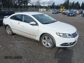 2016 Volkswagen CC Sport with VIN WVWBP7AN2GE500522, listed as a IAAI auction lot 41518541 with 43,539 mi miles. Bid and sale history available at carsss.com. Image 1.