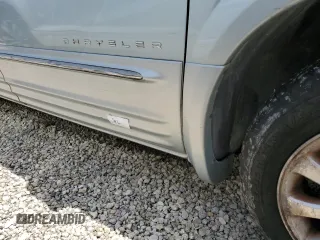 2001 Chrysler Town & Country LXi with VIN 2C8GP54L71R107953, listed as a Copart auction lot 71823714 with 116,134 mi miles and Non Repairable. Bid and sale history available at DreamBid. Image 13.