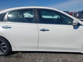 2017 Nissan Altima S with VIN 1N4AL3AP9HC159494, listed as a IAAI auction lot 41596180 with 59,332 mi miles and . Bid and sale history available at DreamBid. Image 13.