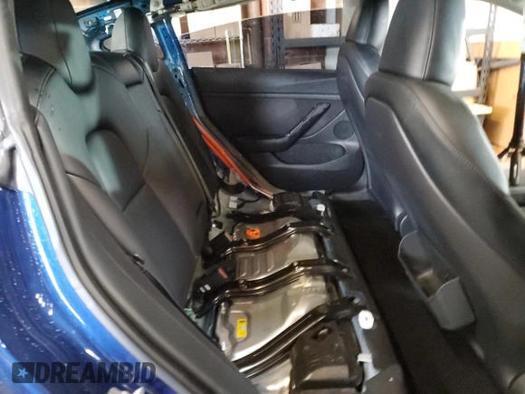 2023 Tesla Model 3 z VIN 5YJ3E1EA9PF548452, wystawiony jako Copart lot #44771515 z przebiegiem 19 903 mil mil oraz Szkoda całkowita • Salvage title. Historia ofert i sprzedaży dostępna na DreamBid. Obrazek 10.
