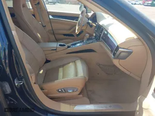 2011 Porsche Panamera with VIN WP0AA2A78BL013850, listed as a IAAI auction lot 42095245 with 104,730 mi miles. Bid and sale history available at carsss.com. Image 5.