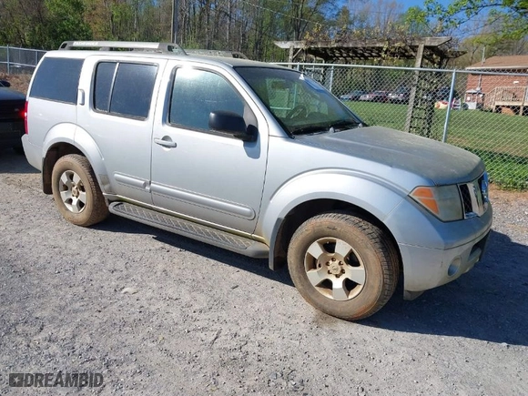 2006 Nissan Pathfinder SE with VIN 5N1AR18W06C625090, listed as a IAAI auction lot 42033313 with 263,131 mi miles. Bid and sale history available at carsss.com. Image 1.