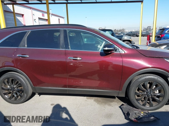 2019 Kia Sorento LX V6 with VIN 5XYPG4A53KG594088, listed as a IAAI auction lot 41249727 with 32,631 mi miles. Bid and sale history available at carsss.com. Image 13.