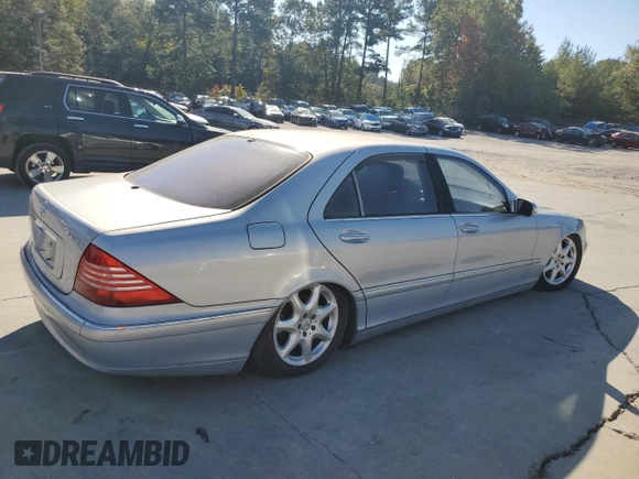 2004 Mercedes-Benz S-Class 4.3L with VIN WDBNG83J24A424430, listed as a Copart auction lot 76927414 with 221,560 mi miles and Salvage Title. Bid and sale history available at carsss.com. Image 3.