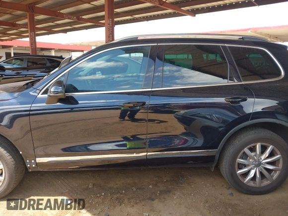 2016 Volkswagen Touareg Sport with VIN WVGEF9BP0GD012148, listed as a IAAI auction lot 42195030 with 95,984 mi miles and . Bid and sale history available at DreamBid. Image 15.