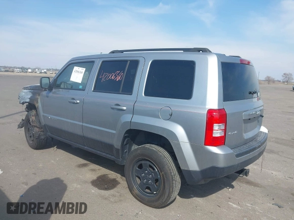 2017 Jeep Patriot Sport SE z VIN 1C4NJRBB9HD194618, wystawiony jako IAAI lot #42006360 z przebiegiem Nie podano mil oraz . Historia ofert i sprzedaży dostępna na DreamBid. Obrazek 3.