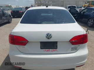2013 Volkswagen Jetta SE с VIN 3VWDX7AJXDM365203, выставлен на аукционе IAAI как лот 42551918 с пробегом 124 946 миль миль и . История ставок и продаж доступна на DreamBid. Изображение 17.