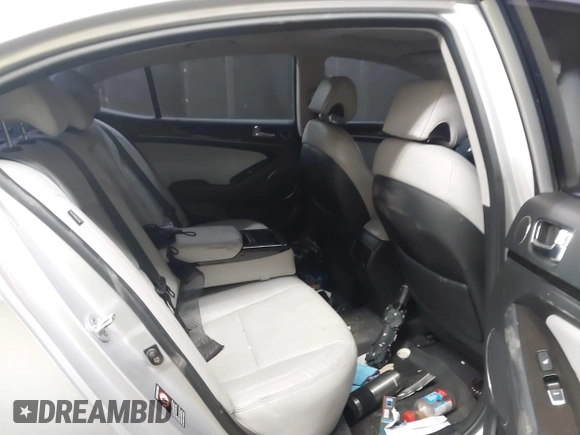 2016 Kia Cadenza Premium with VIN KNALN4D72G5214513, listed as a IAAI auction lot 41879699 with 117,724 mi miles. Bid and sale history available at carsss.com. Image 8.