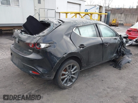 2021 Mazda Mazda3 Hatchback Preferred with VIN JM1BPBLLXM1347471, listed as a IAAI auction lot 41240377 with 68,685 mi miles. Bid and sale history available at carsss.com. Image 4.