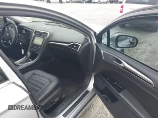 2016 Ford Fusion SE with VIN 3FA6P0H97GR258850, listed as a IAAI auction lot 41838546 with 124,244 mi miles and . Bid and sale history available at carsss.com. Image 5.