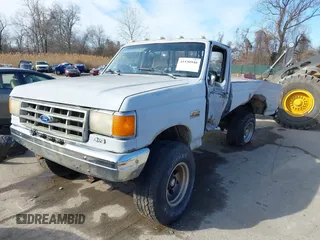 1988 Ford F-250 with VIN 1FTHF26H0JNA06718, listed as a IAAI auction lot 41530940 with 77,610 mi miles. Bid and sale history available at carsss.com. Image 17.