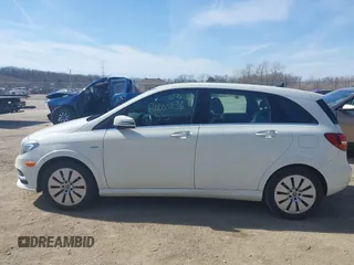 2017 Mercedes-Benz B Electric Drive with VIN WDDVP9ABXHJ016806, listed as a IAAI auction lot 41808836 with 47,325 mi miles and . Bid and sale history available at DreamBid. Image 14.