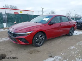 2025 Hyundai Elantra SEL Sport with VIN KMHLM4DG4SU880790, listed as a IAAI auction lot 41391091 with 2,041 mi miles. Bid and sale history available at carsss.com. Image 2.