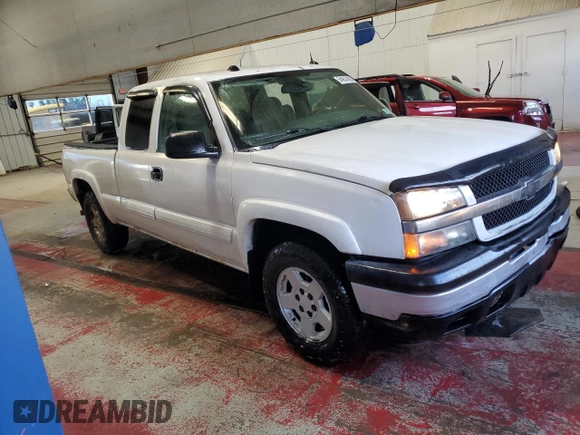 2004 Chevrolet Silverado 1500 Z71 with VIN 2GCEK19T741216487, listed as a Copart auction lot 54957665 with 148,699 mi miles and Clean Title. Bid and sale history available at DreamBid. Image 4.
