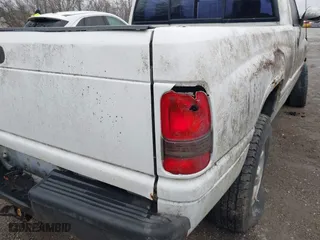1996 Dodge Ram 1500 with VIN 1B7HF16Y5TS648902, listed as a IAAI auction lot 41453331 with 176,701 mi miles. Bid and sale history available at carsss.com. Image 15.