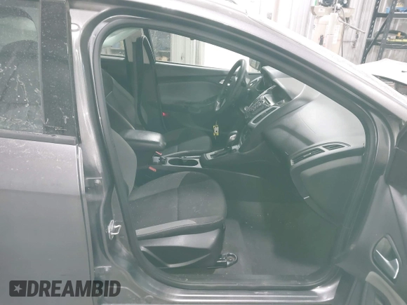 2014 Ford Focus SE with VIN 1FADP3F28EL285971, listed as a IAAI auction lot 41290979 with 149,900 mi miles. Bid and sale history available at carsss.com. Image 5.